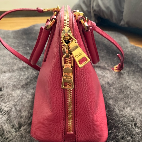 Prada Pink Leather Women's Bag - Picture 2 of 8